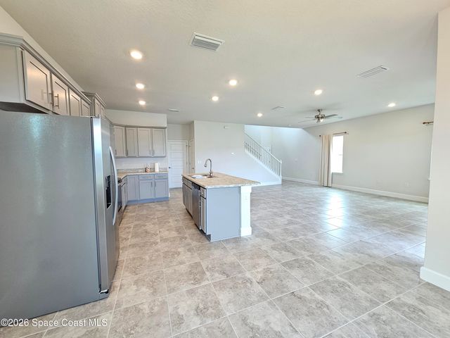1109 Canfield Circle SE, Palm Bay, FL 32909