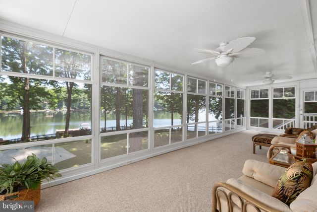 280 LAKE CAROLINE DR, Ruther Glen, VA 22546