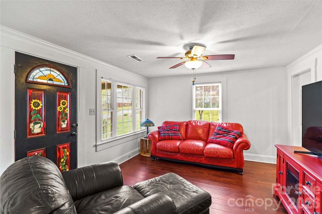 931 Wood Street, Statesville, NC 28677