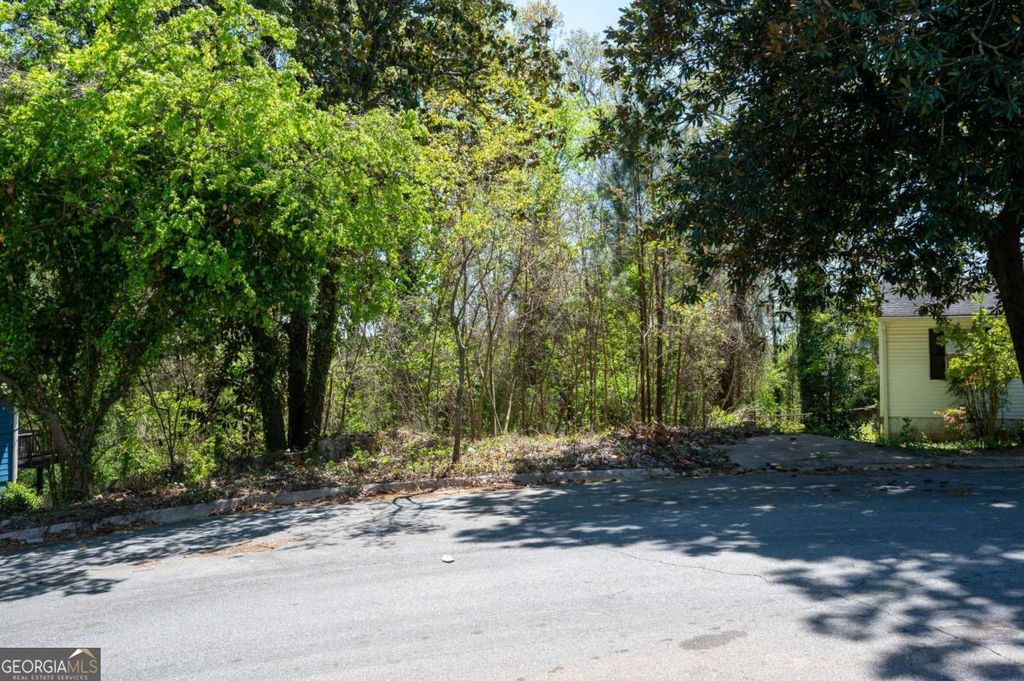 1676 Abner Court NW, Atlanta, GA 30318