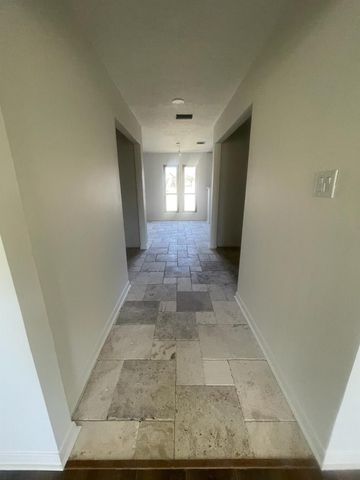 2312 Pebble Beach Drive, League City, TX 77573