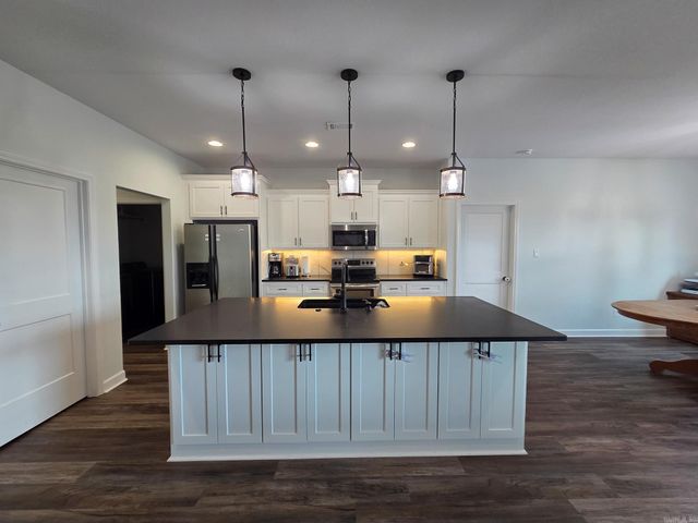 26966 S Sardis Road, Bauxite, AR 72011