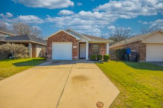 756 River Garden Drive, Fort Worth, TX 76114