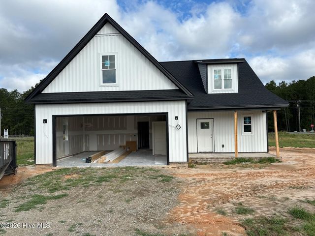 400 Mossy Cup Lane, Aberdeen, NC 28315
