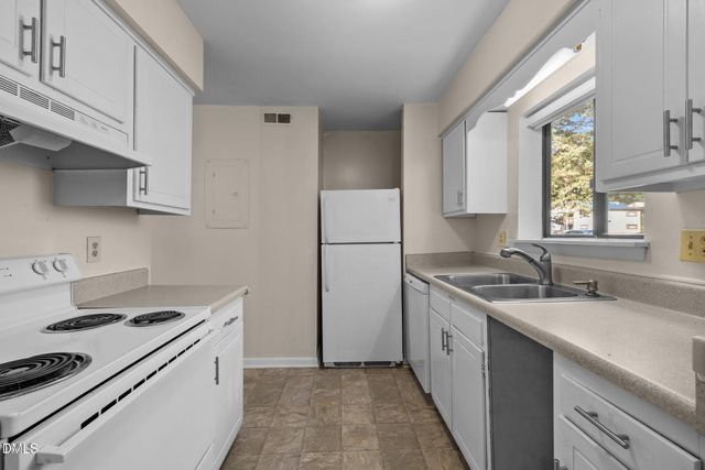 667 Pine Ridge Place, Raleigh, NC 27609
