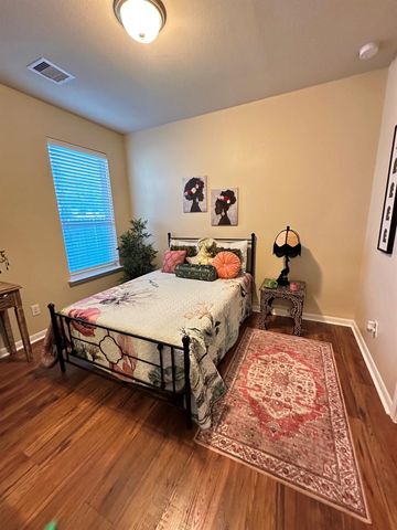 814 Heatherton Hill Lane, Houston, TX 77047