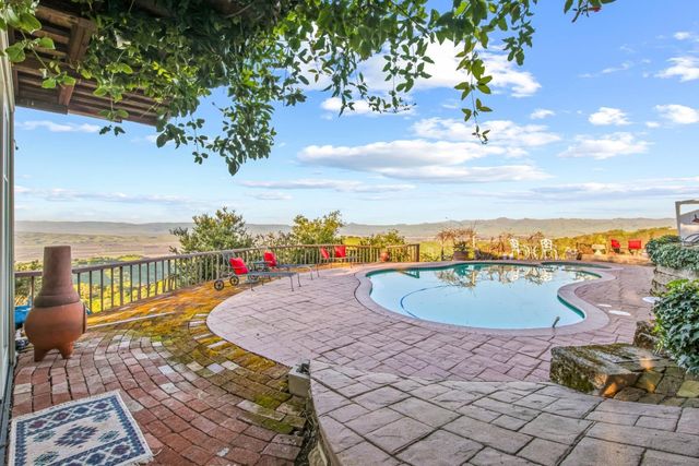 440 Hillside Road, San Juan Bautista, CA 95045