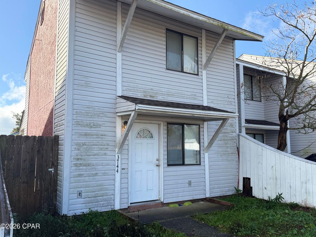 3744 E 9th Street, Panama City, FL 32401
