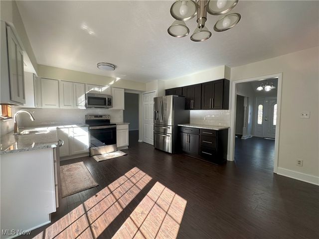 25615 Hidden Acres Drive, Westlake, OH 44145