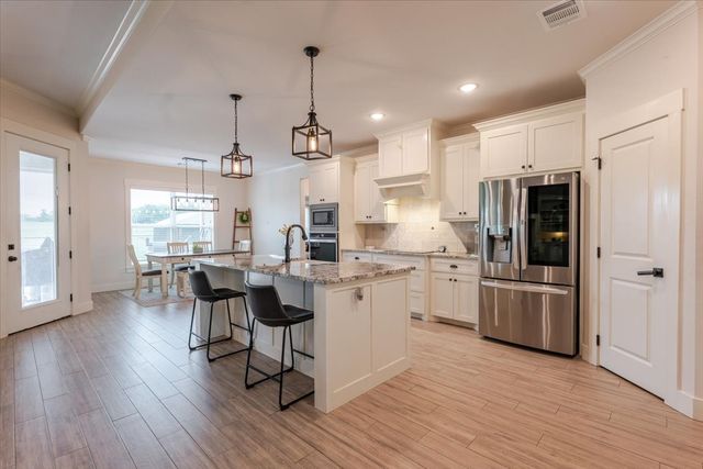 1140 Monarch Court, Poolville, TX 76487