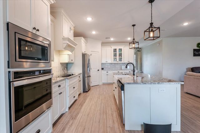 1140 Monarch Court, Poolville, TX 76487