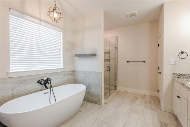 1140 Monarch Court, Poolville, TX 76487