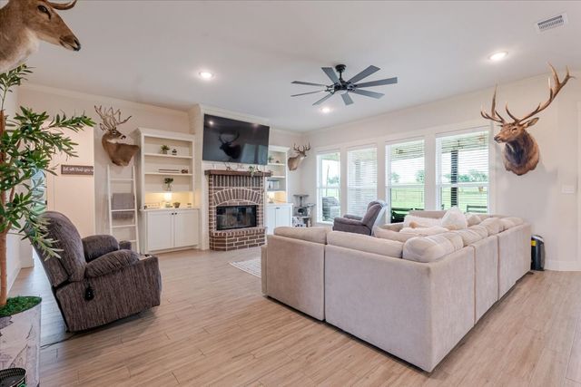 1140 Monarch Court, Poolville, TX 76487