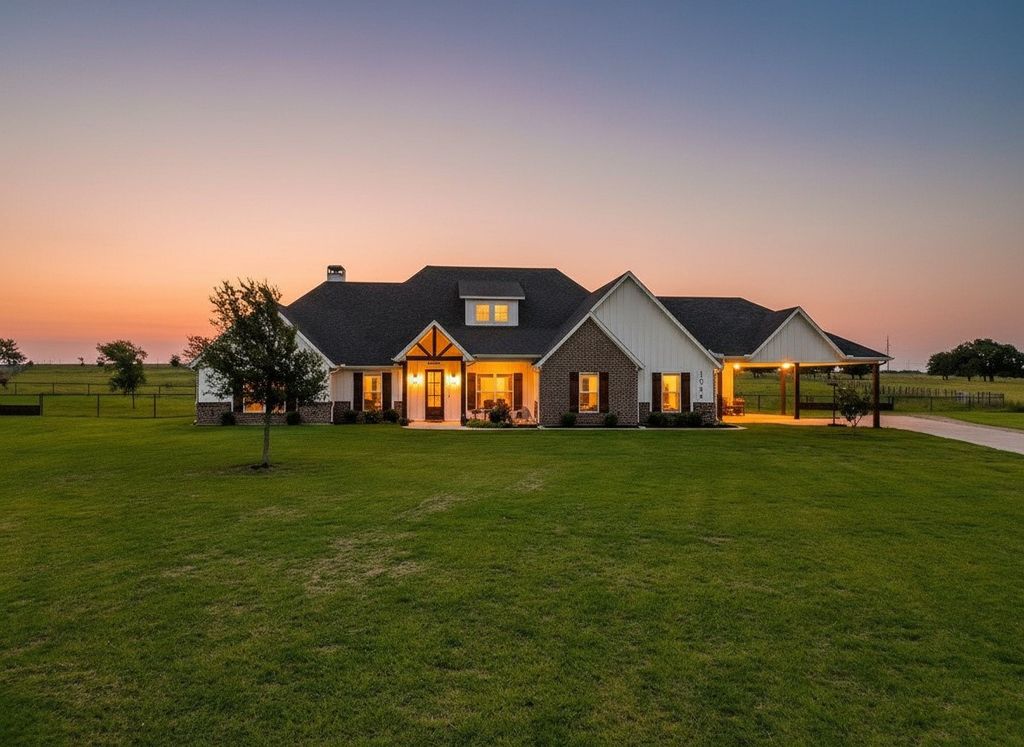 1140 Monarch Court, Poolville, TX 76487