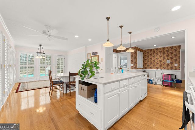 4225 Walnut Circle, Flowery Branch, GA 30542