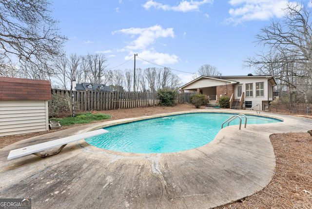 4225 Walnut Circle, Flowery Branch, GA 30542