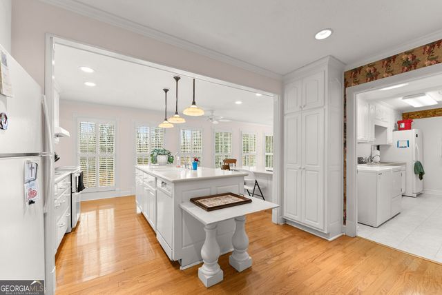 4225 Walnut Circle, Flowery Branch, GA 30542