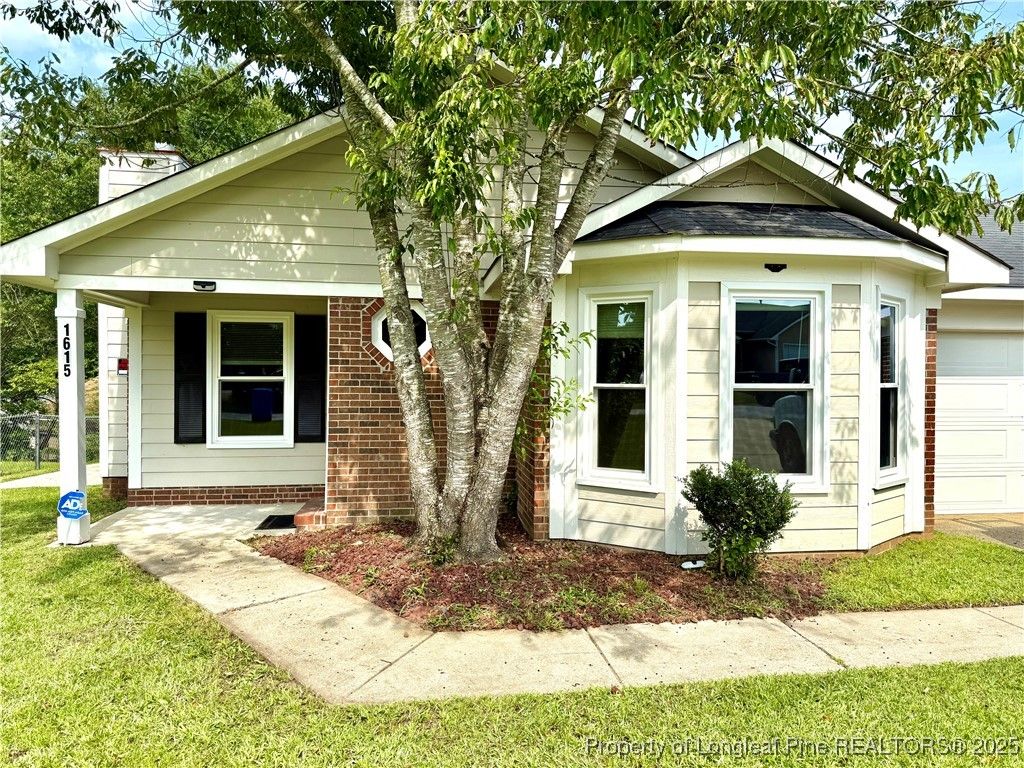 1615 Winnabow Drive, Fayetteville, NC 28304