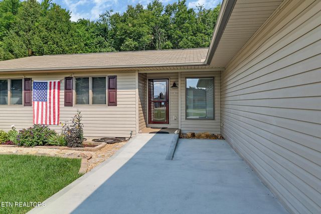 310 Southgate Drive, Crossville, TN 38555