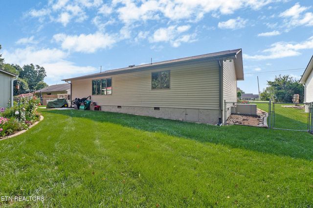 310 Southgate Drive, Crossville, TN 38555
