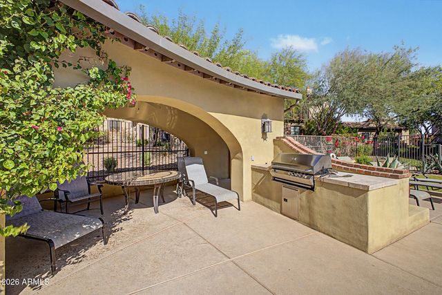 18650 N THOMPSON PEAK Parkway 2042, Scottsdale, AZ 85255