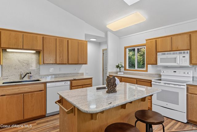14979 N Shenandoah DR, Hayden, ID 83835