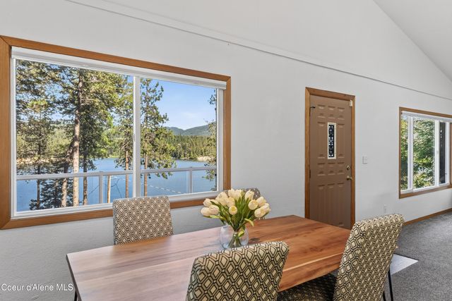 14979 N Shenandoah DR, Hayden, ID 83835