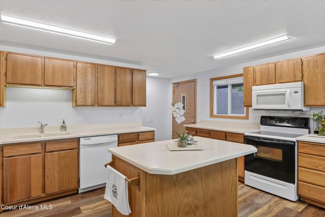 14979 N Shenandoah DR, Hayden, ID 83835
