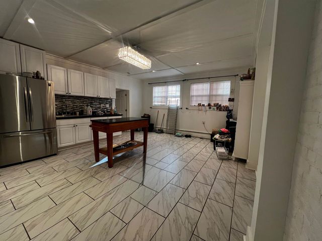 62 Merchants Row, Rutland City, VT 05701