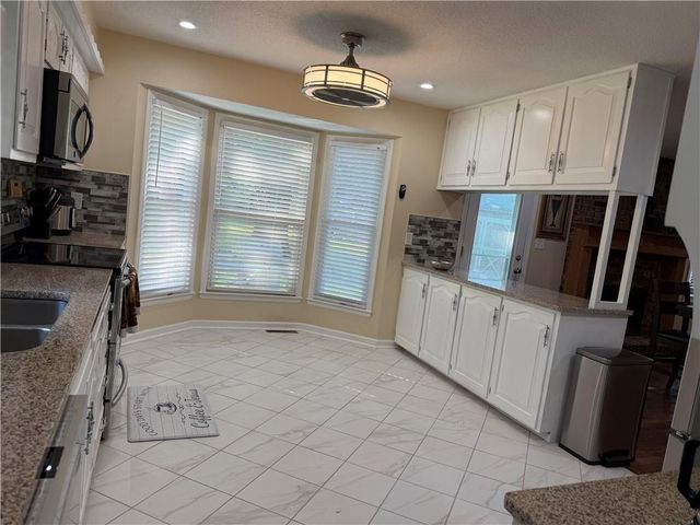 8026 Blue Ridge Boulevard, Kansas City, MO 64138