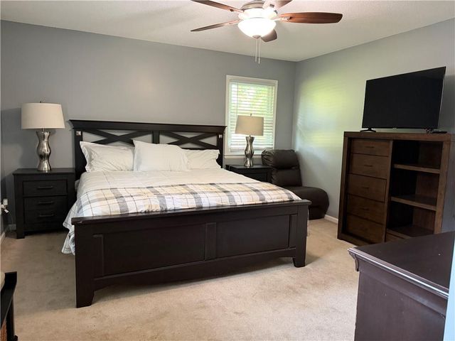 8026 Blue Ridge Boulevard, Kansas City, MO 64138