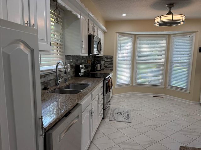 8026 Blue Ridge Boulevard, Kansas City, MO 64138