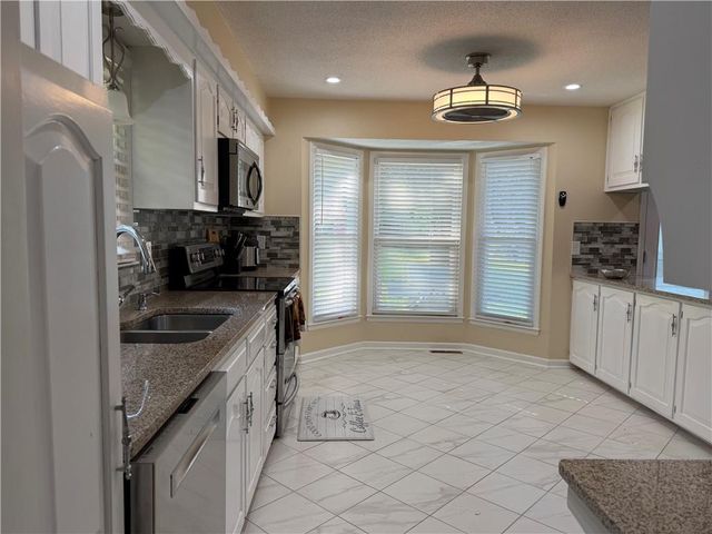 8026 Blue Ridge Boulevard, Kansas City, MO 64138