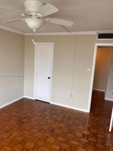 18051 Biscayne Boulevard 1905, Aventura, FL 33160