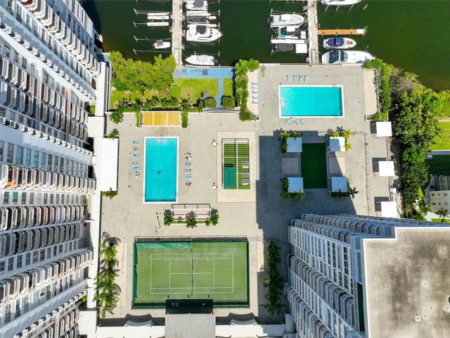 18051 Biscayne Boulevard 1905, Aventura, FL 33160
