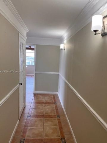 18051 Biscayne Boulevard 1905, Aventura, FL 33160