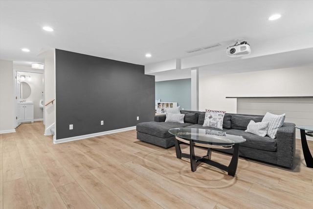 7105 Maple Point Drive, Madison, WI 53719