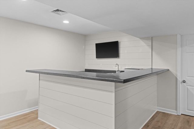 7105 Maple Point Drive, Madison, WI 53719
