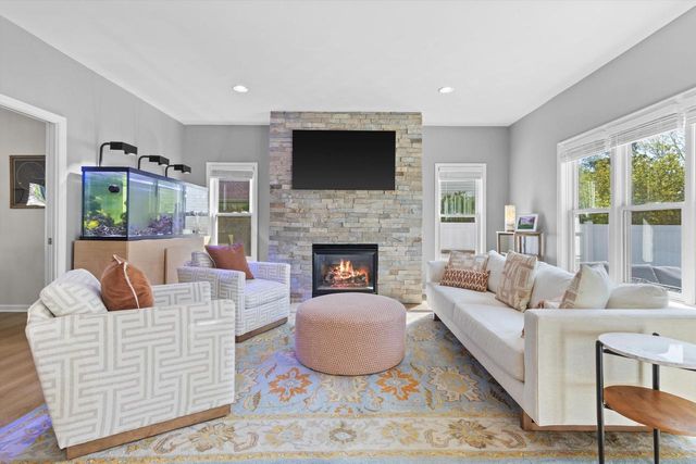 7105 Maple Point Drive, Madison, WI 53719