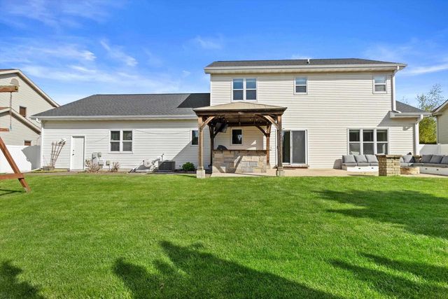 7105 Maple Point Drive, Madison, WI 53719