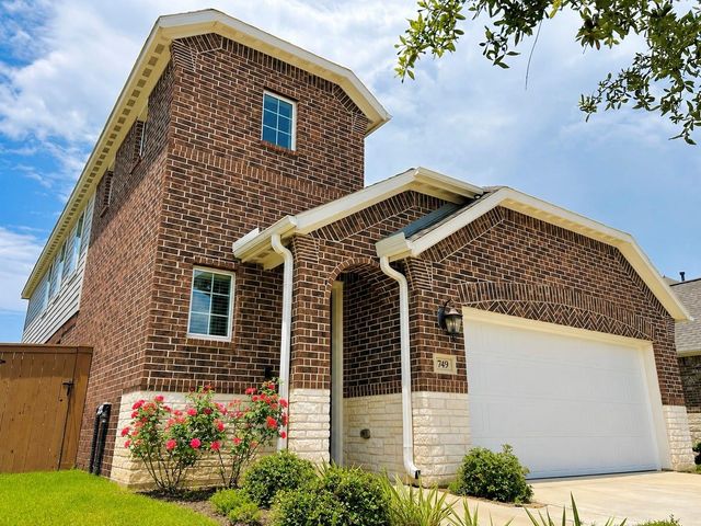749 Lake Lacosta Drive, Katy, TX 77493