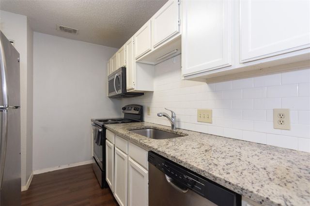 3115 Helms ST 106, Austin, TX 78705