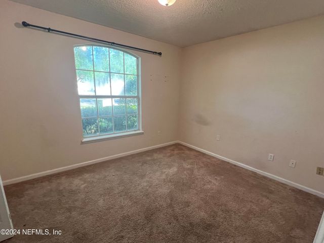 13407 DEVAN LEE Drive E, Jacksonville, FL 32226