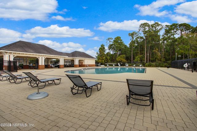 13407 DEVAN LEE Drive E, Jacksonville, FL 32226