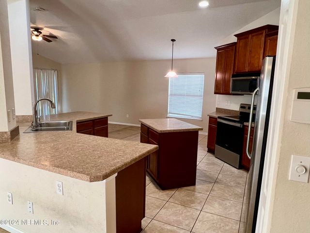 13407 DEVAN LEE Drive E, Jacksonville, FL 32226