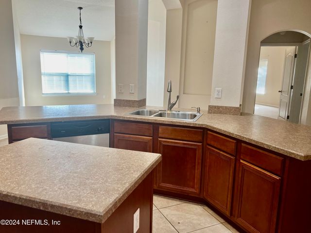 13407 DEVAN LEE Drive E, Jacksonville, FL 32226