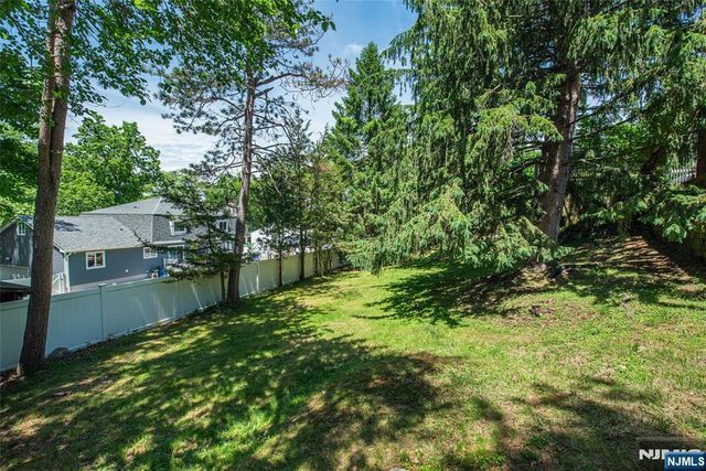 717 Alps Road, Wayne, NJ 07470