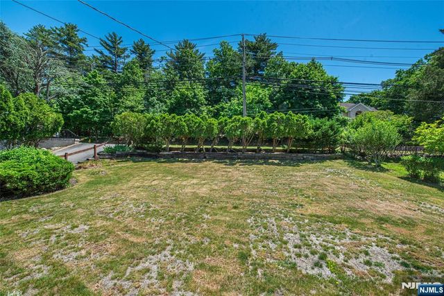 717 Alps Road, Wayne, NJ 07470