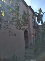 6040 Graciosa Drive, Los Angeles, CA 90068