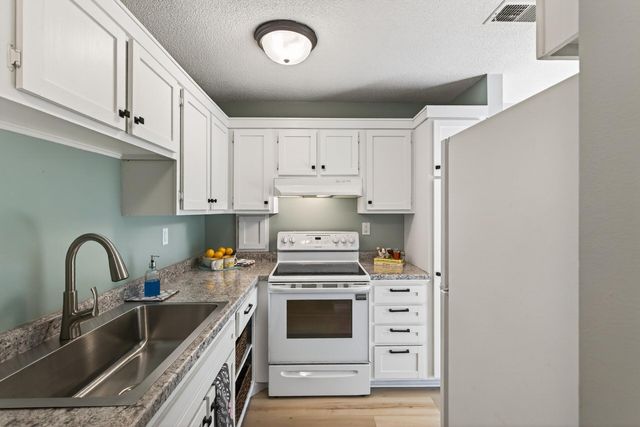 3319 Lower 67th Street E -, Inver Grove Heights, MN 55076